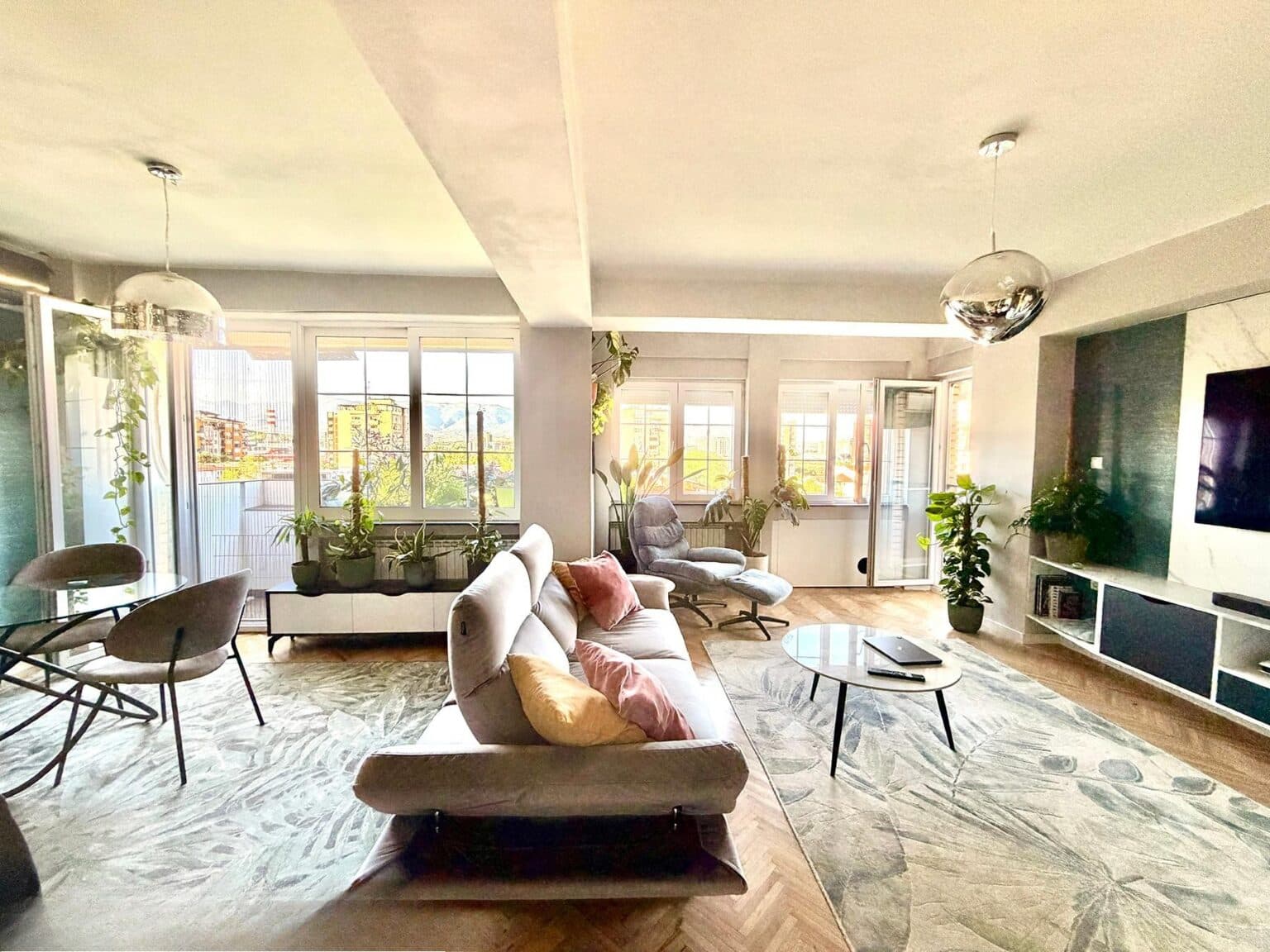 Apartment 103m2 in Aerodrom - For Sale - Skopje