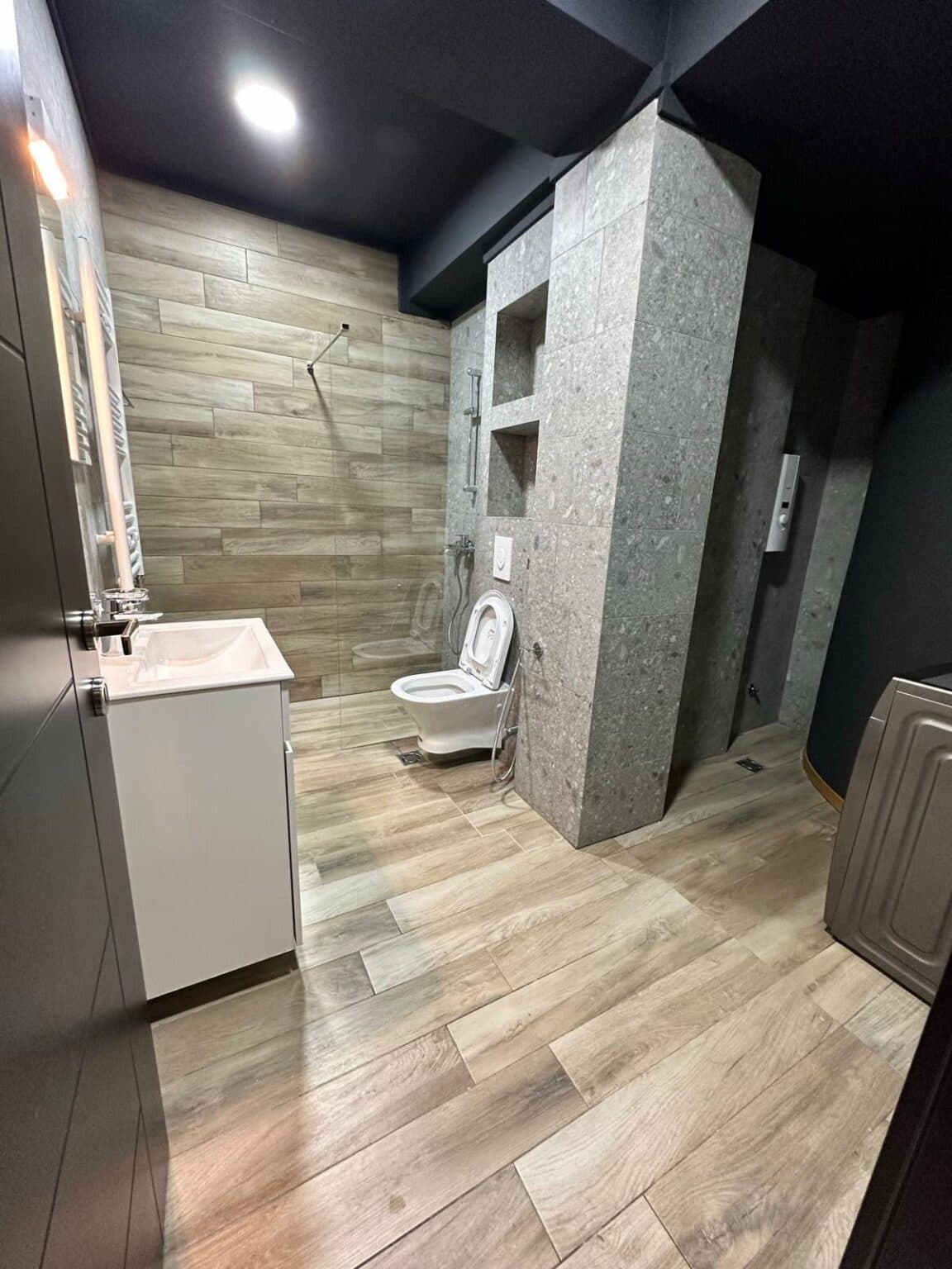 Стан 140м2 во Центар - За Продажба - Скопје - Слика 7
