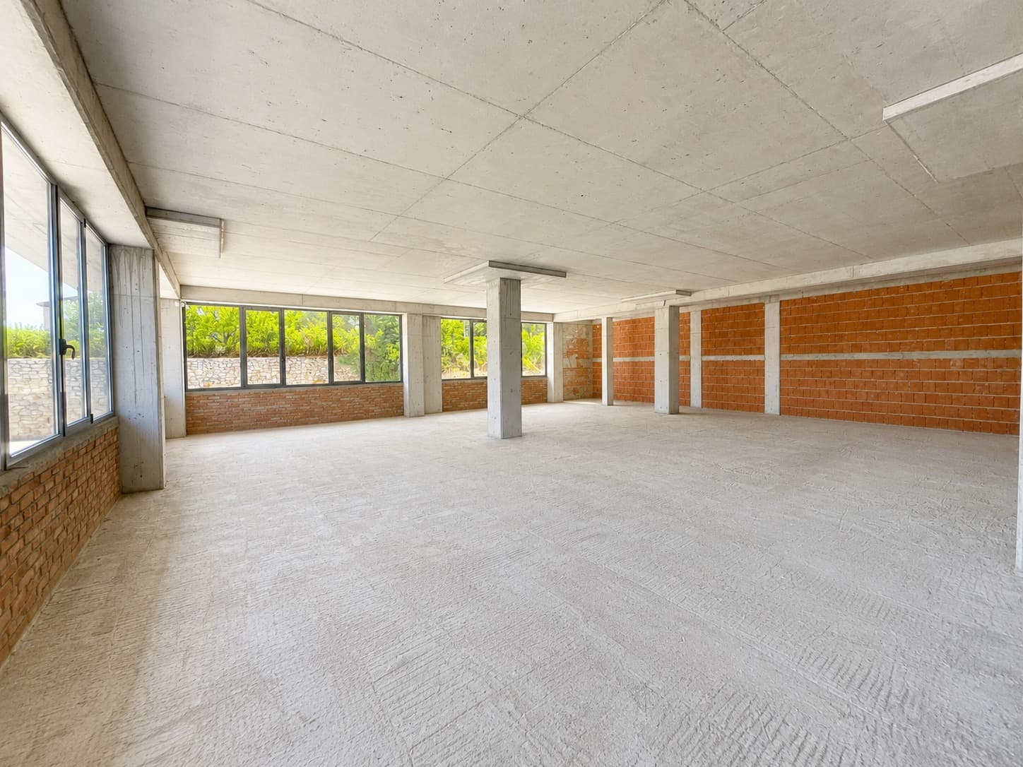 Commercial Space for Lease – 230 m² - For Rent - Zlokukjani