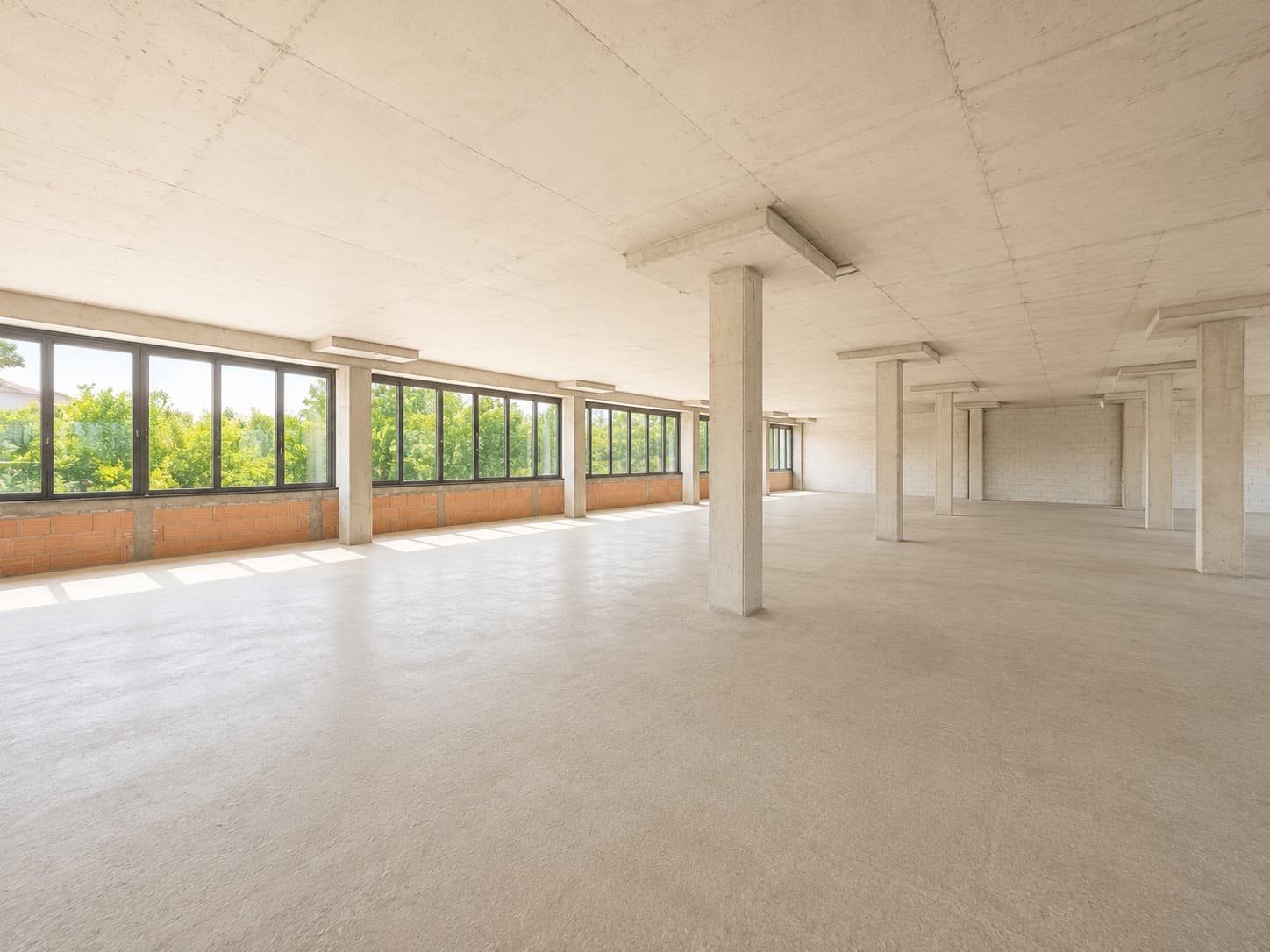 Functional Commercial Space for Lease – 900 m² - 3