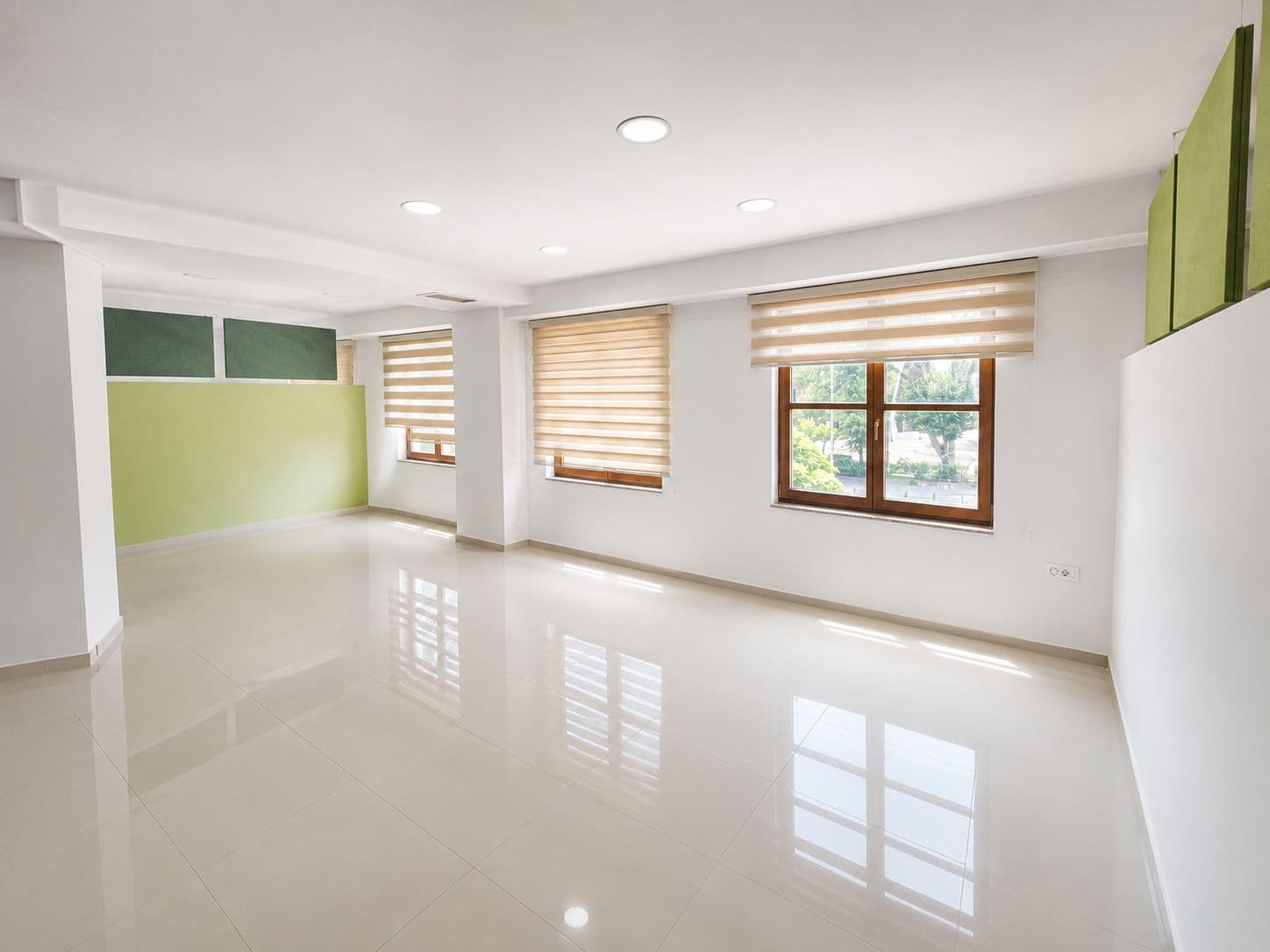 Office Space for Sale – 226 m² in a Business Building in the Center of Skopje - 3