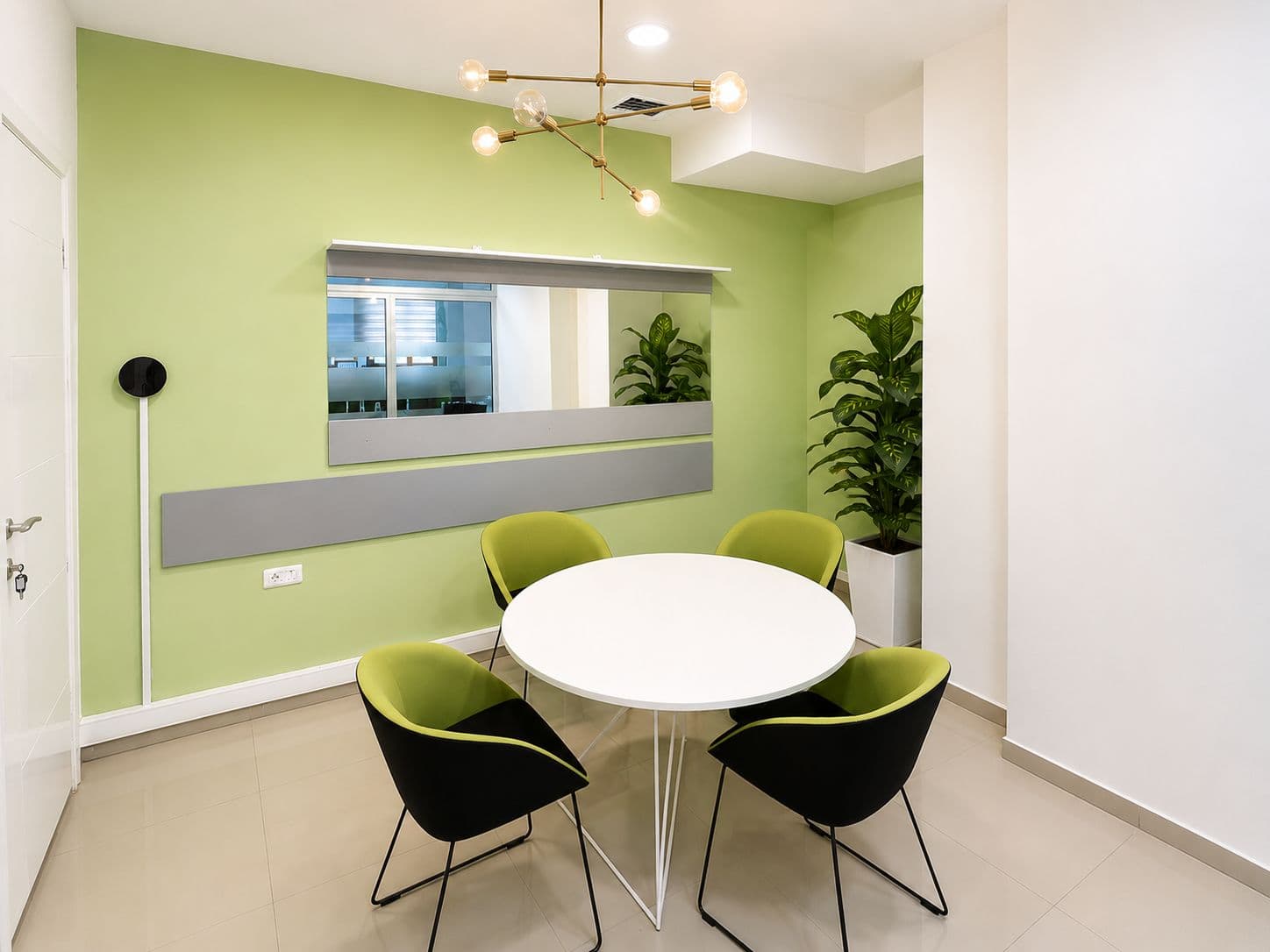 Office Space for Sale – 226 m² in a Business Building in the Center of Skopje - 2