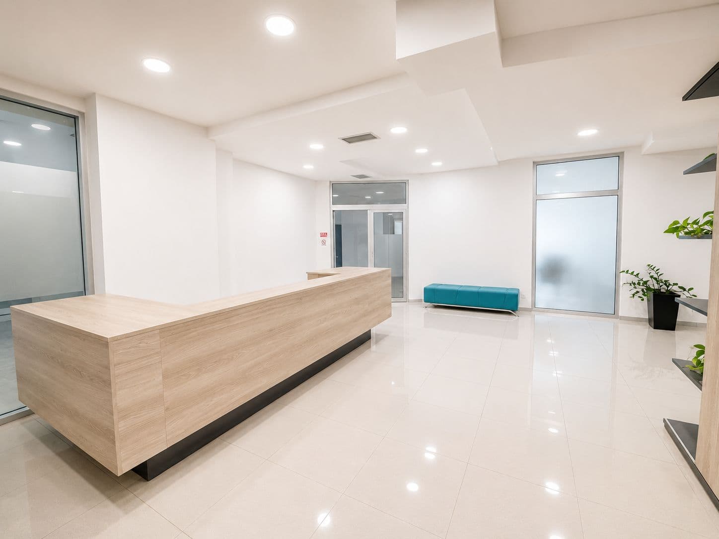Office Space for Sale – 263 m² in a Business Building in the Center of Skopje - For Sale - Centar - Image 4
