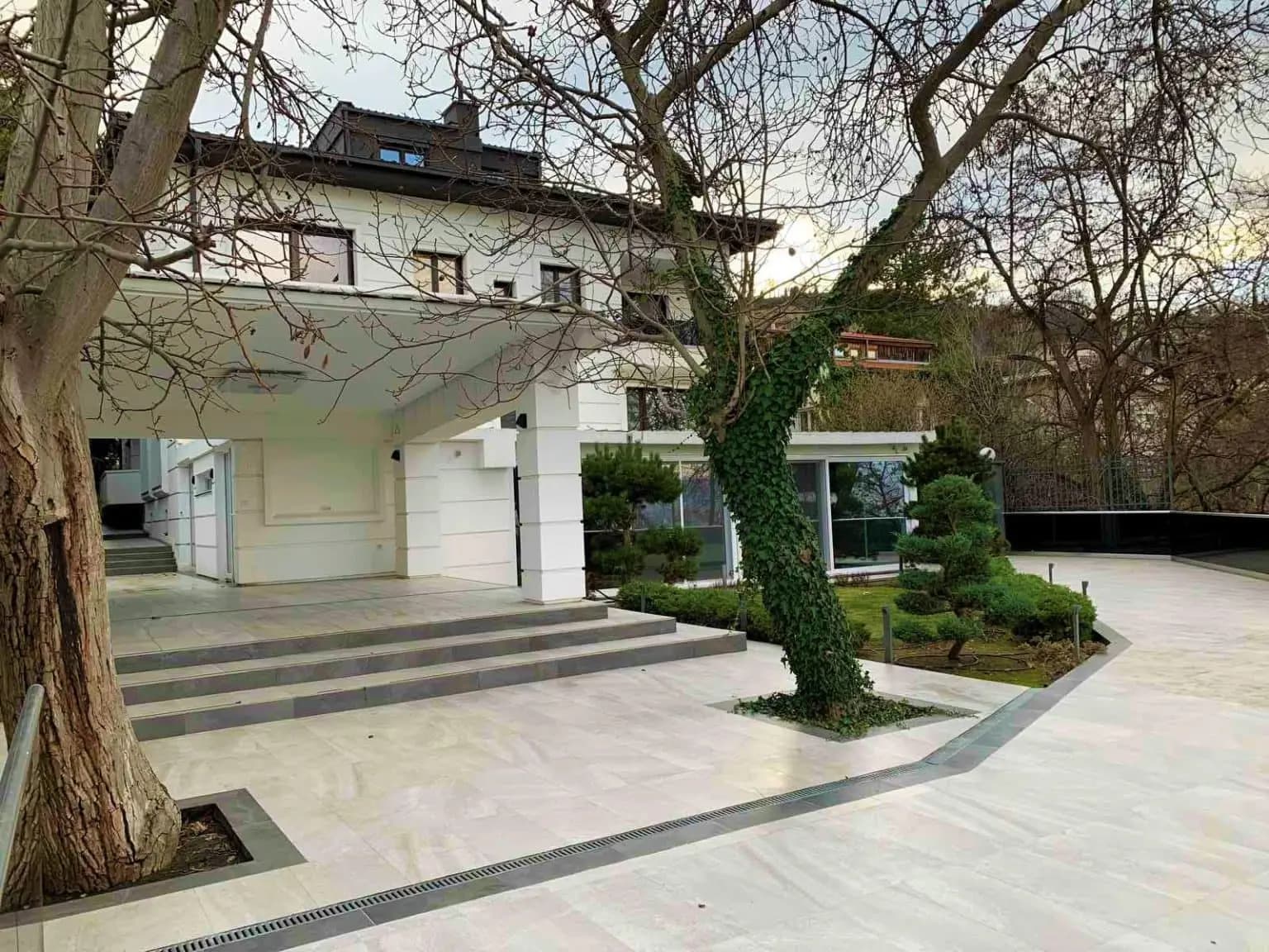 Exclusive House for Rent in Zdanec – Suitable for Business Use - For Rent - Karposh