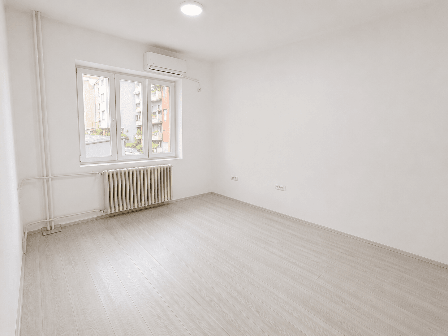 Commercial Space for Rent – 206 m² - For Rent - Centar - Image 5
