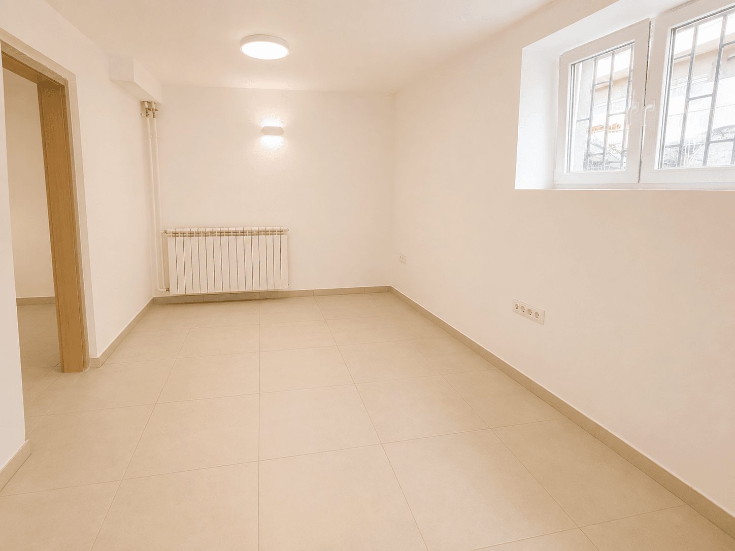 Commercial Space for Rent – 206 m² - For Rent - Centar - Image 9