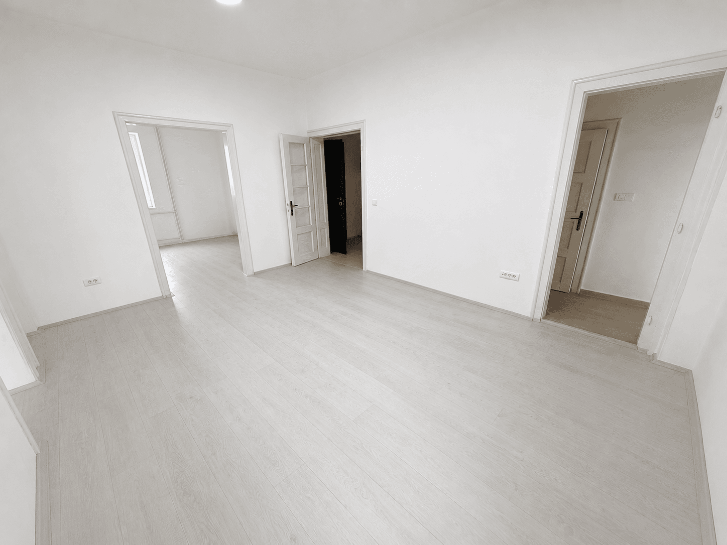 Commercial Space for Rent – 206 m² - 3
