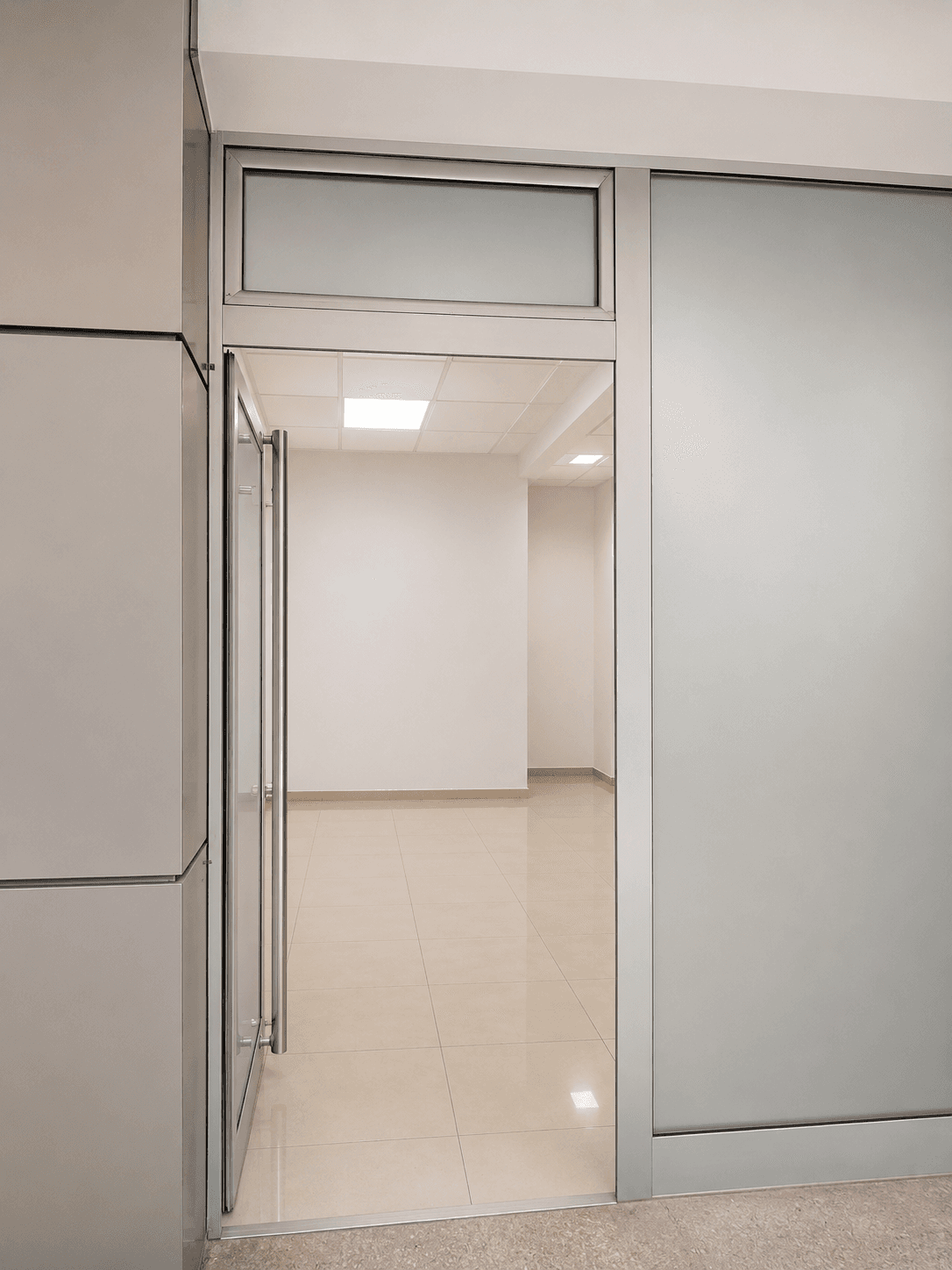 Се издава деловен простор од 35 м² Центар - За Изнајмување - Центар - Слика 6