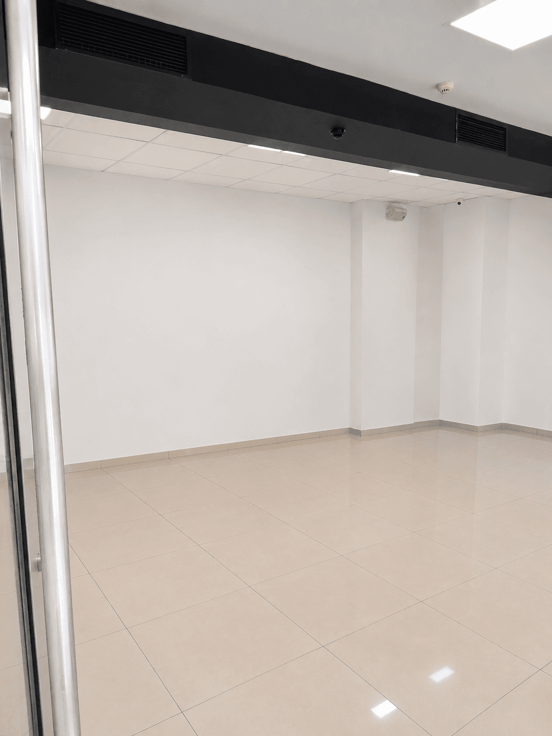 Се издава деловен простор од 35 м² Центар - За Изнајмување - Центар - Слика 7
