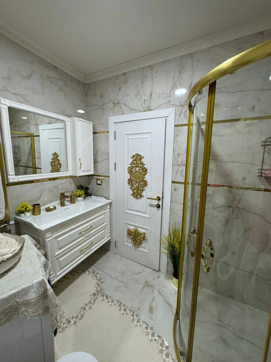Apartment 140м2 in Chair - For Sale - Skopje - Image 7