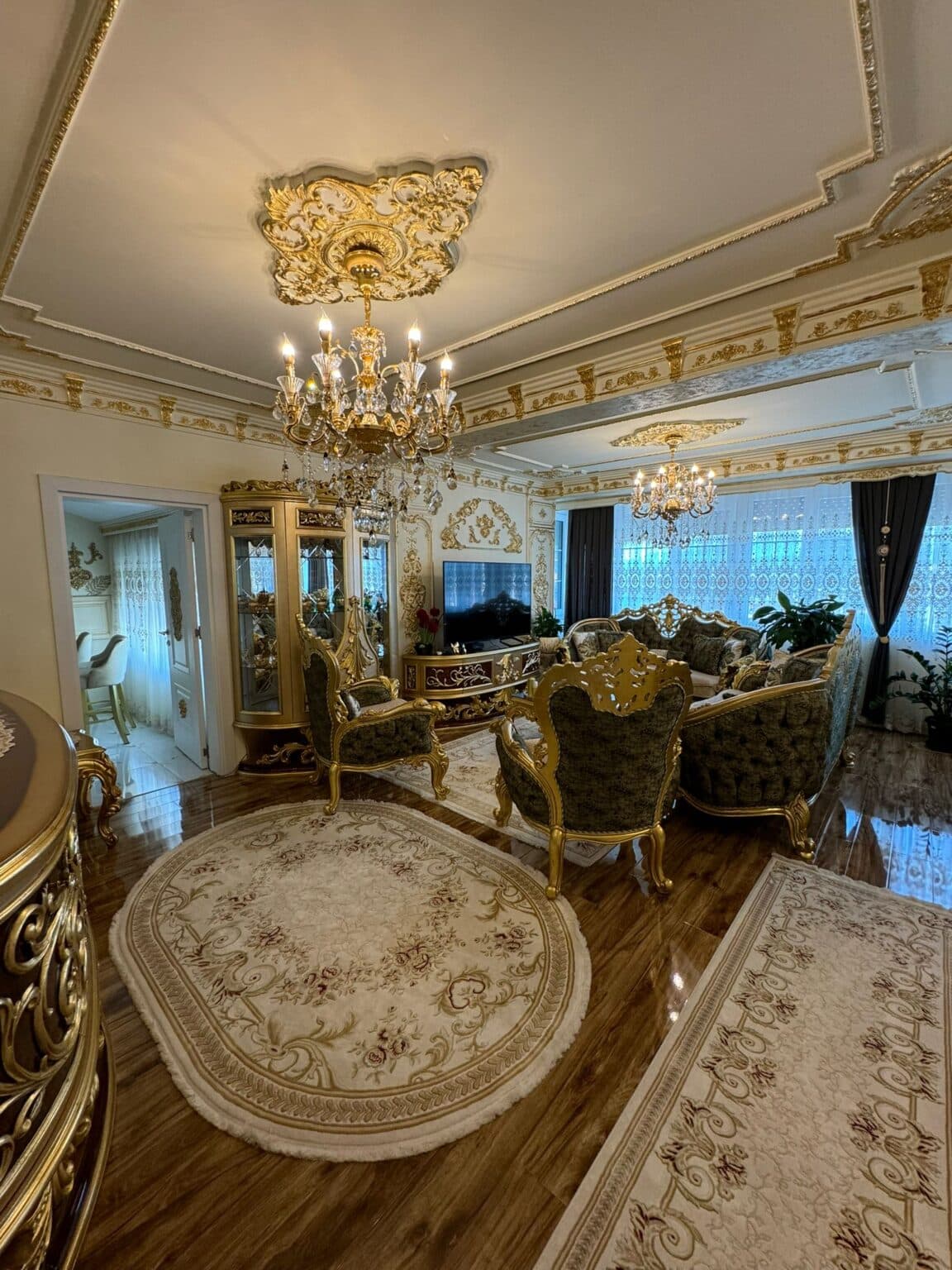 Apartment 140м2 in Chair - For Sale - Skopje - Image 12