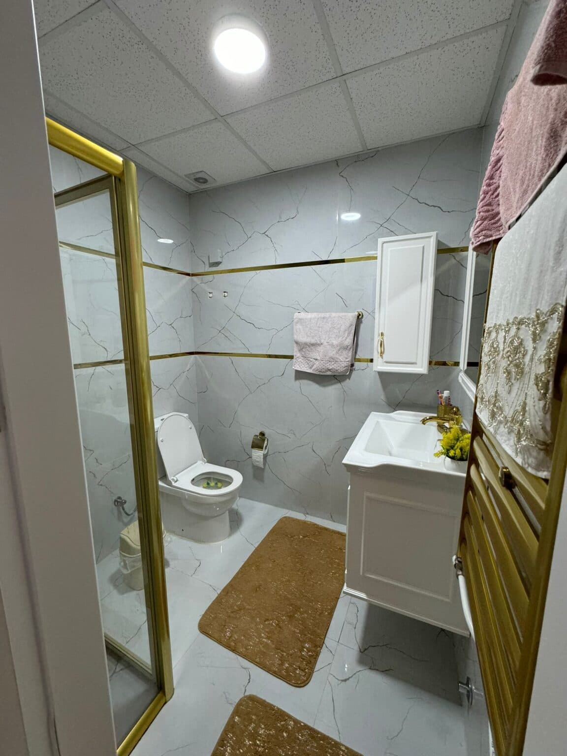 Apartment 140м2 in Chair - For Sale - Skopje - Image 17