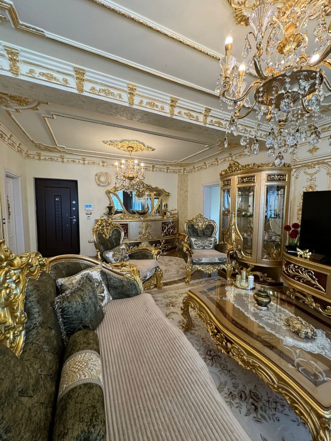 Apartment 140м2 in Chair - For Sale - Skopje - Image 9