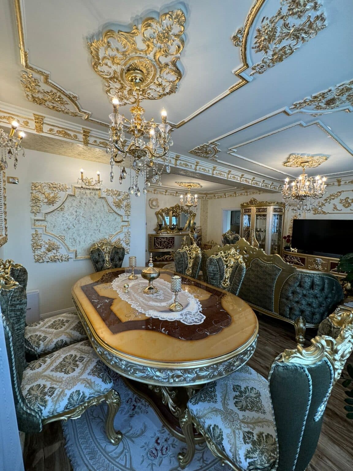 Apartment 140м2 in Chair - For Sale - Skopje - Image 10