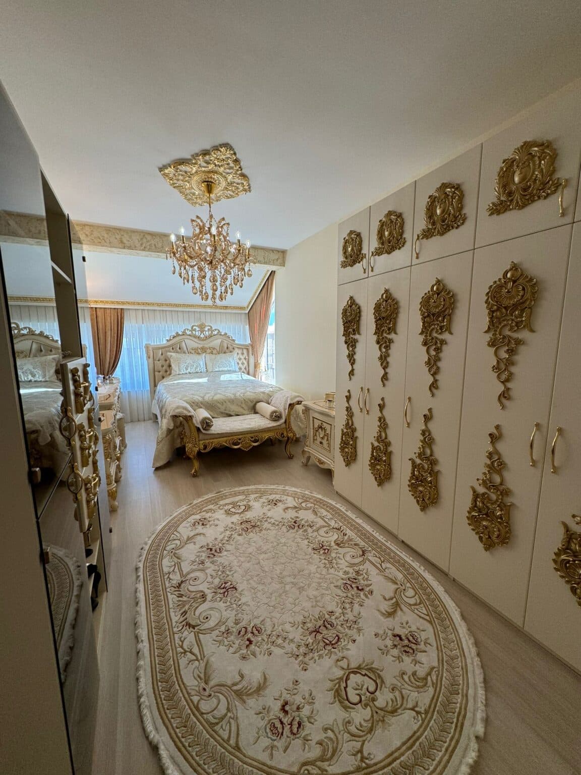 Apartment 140м2 in Chair - For Sale - Skopje - Image 20