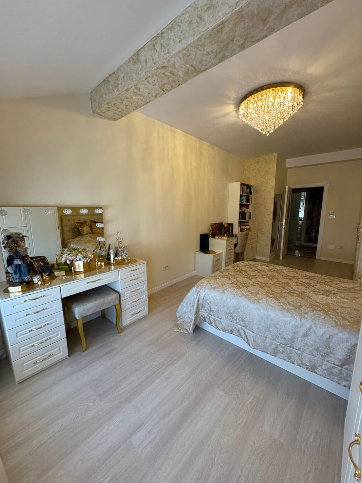 Apartment 140м2 in Chair - For Sale - Skopje - Image 24