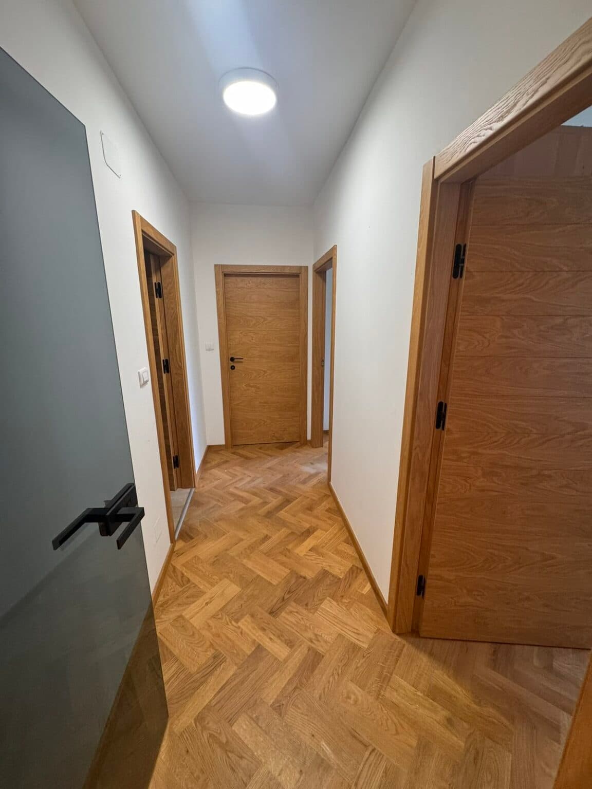 Apartment 115 m² Near the Aleksandar Palace Hotel - For Rent - Skopje - Image 14