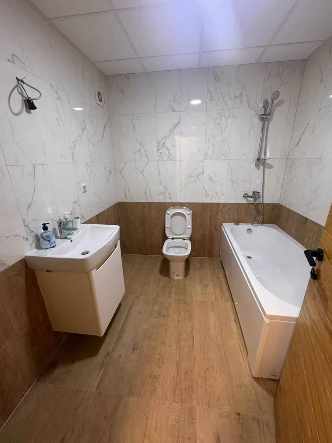 Apartment 115 m² Near the Aleksandar Palace Hotel - For Rent - Skopje - Image 21
