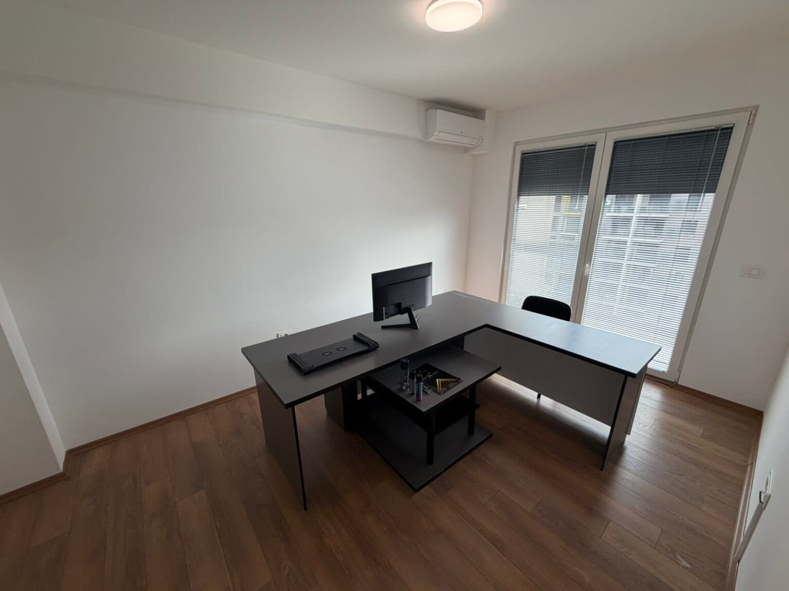 Commercial Space for Rent in East Gate - For Rent - Gazi Baba - Image 8