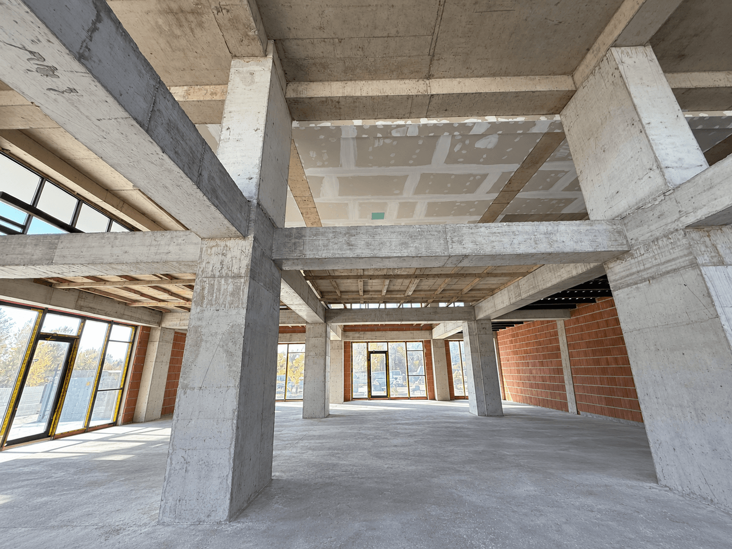 Деловен простор од 480 м² во Гази Баба - За Изнајмување - Гази Баба