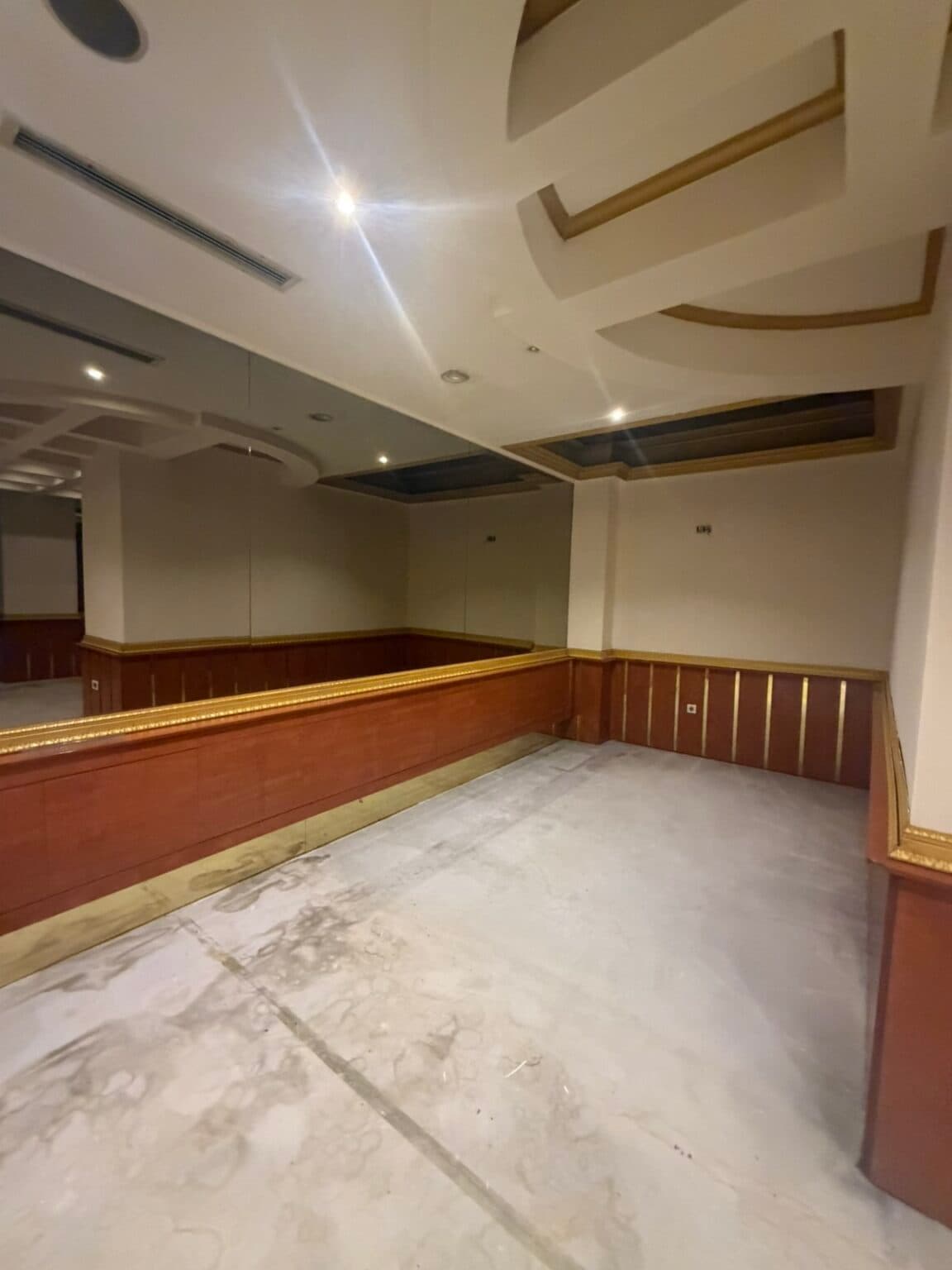 Business space in an excellent location in the city center - For Rent - Skopje - Image 4