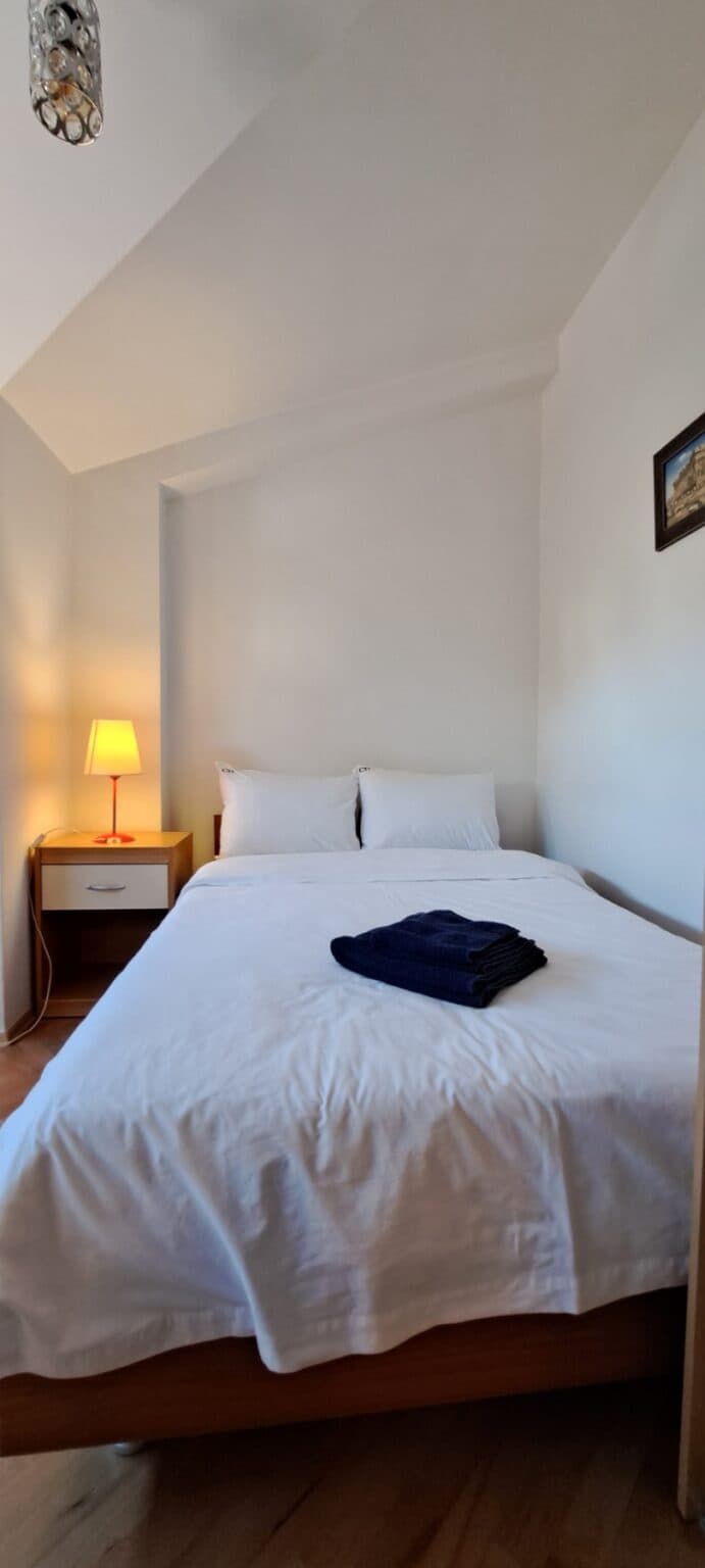 Apartment 100 m² in Kisela Voda - For Sale - Skopje - Image 10