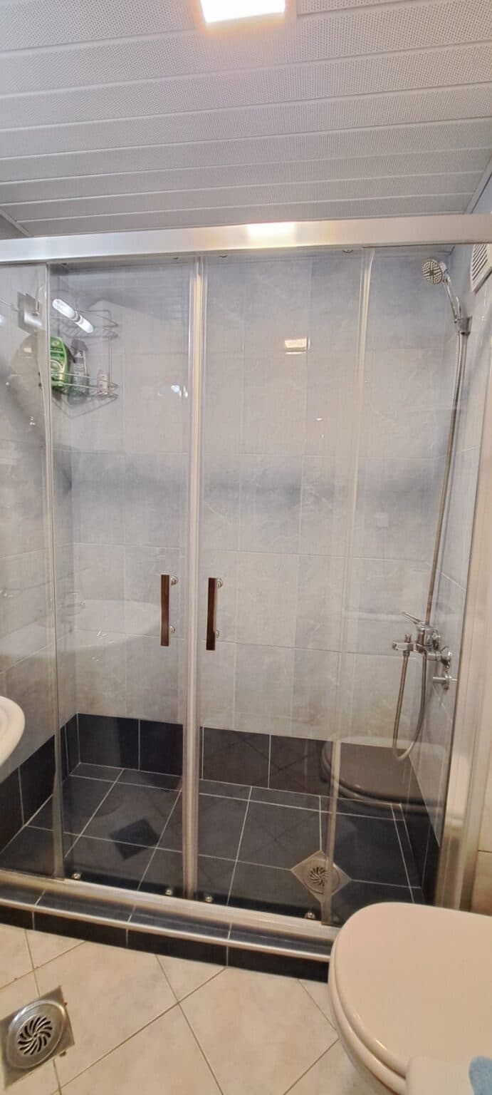 Apartment 100 m² in Kisela Voda - For Sale - Skopje - Image 13